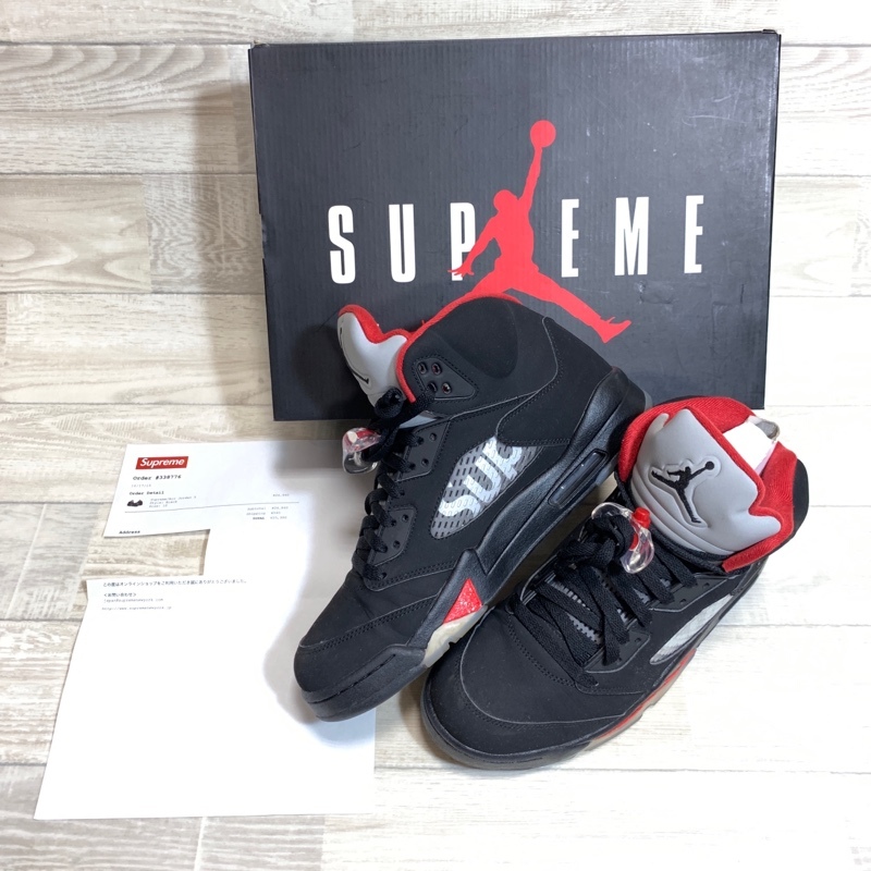 Supreme×NIKE/ Supreme × Nike /AIR JORDAN 5 RETRO Black/ air Jordan 5 retro / sneakers / beautiful goods /28cm