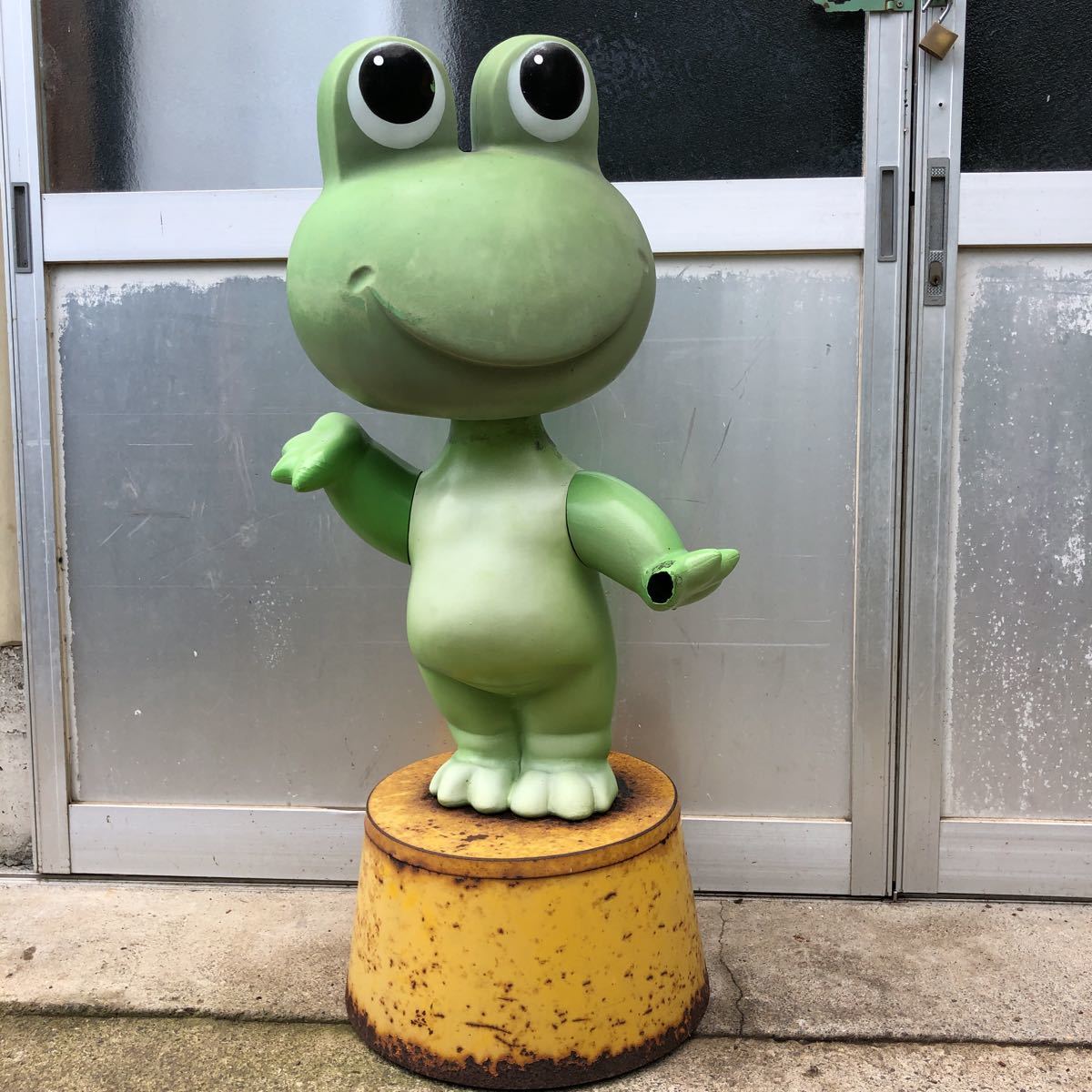 昭和レトロ コーワ 首振りケロちゃん 薬局 店頭ディスプレイ人形 昭和レトロ コーワ 首振りケロちゃん 薬局 店頭ディスプレイ人形