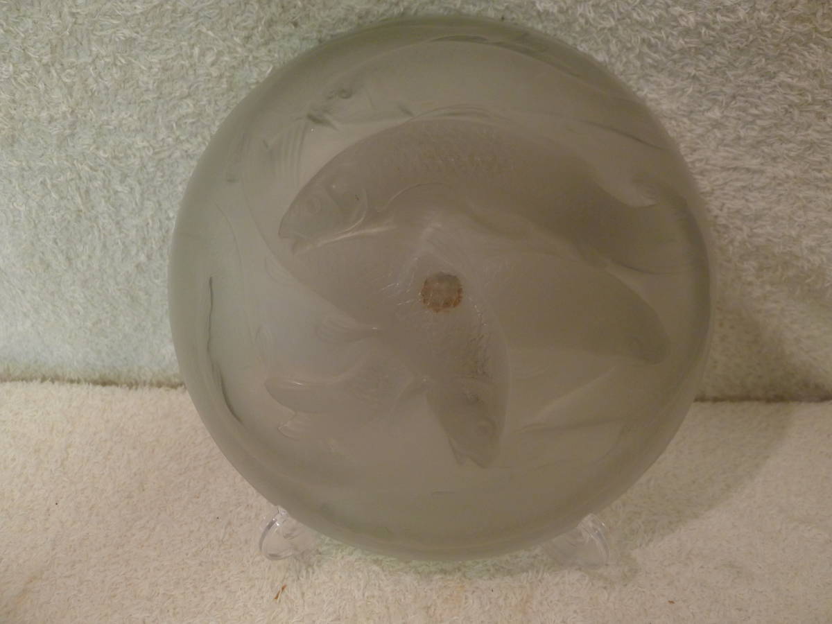 dd014●IWAKI GLASS イワキガラス 鯉の浮き彫り 大皿 ラリック風 工芸硝子 魚 レリーフ 躍動感 オブジェにも 昭和レトロ/60の画像5