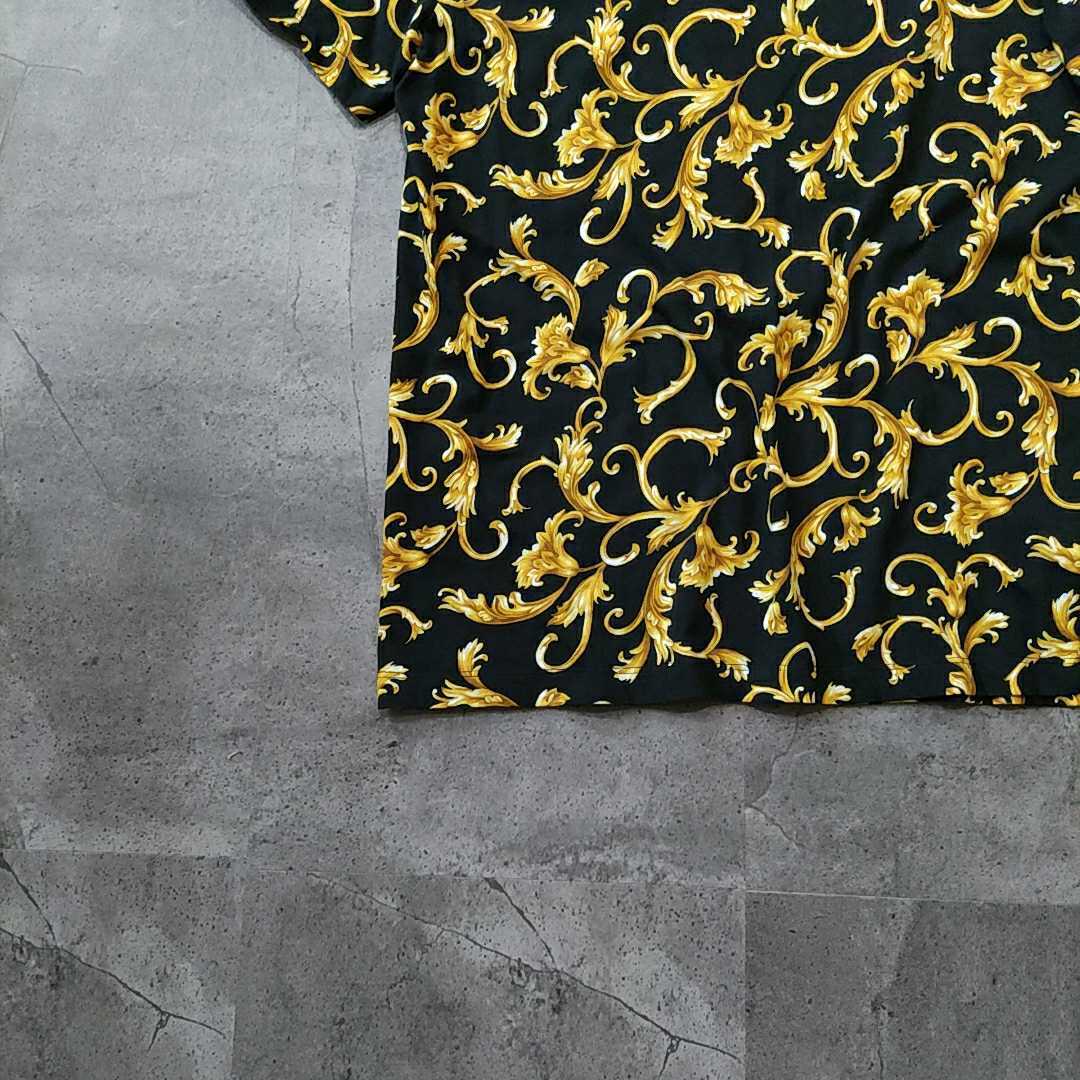 ◇ 美品!! '20SSモデル' 『 VERSACE 』 バロック/バロッコ柄 半袖 T