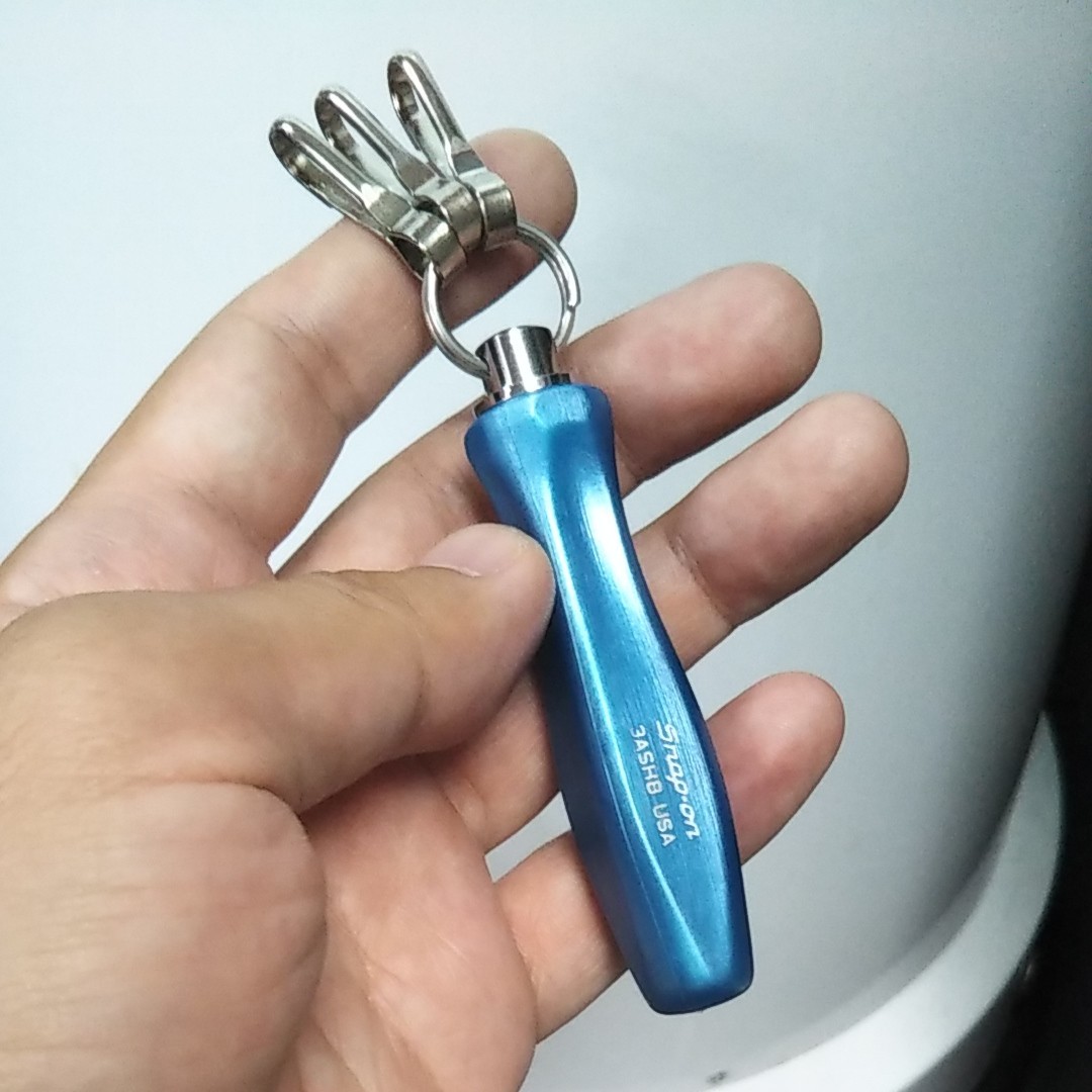Paypayフリマ スナップオン Snap On ドライバーグリップ キーホルダー パールブルー カスタム品 限定カラー Paypayフリマ スナップオン Snap On ドライバーグリップ キーホルダー パールブルー カスタム品 限定カラー