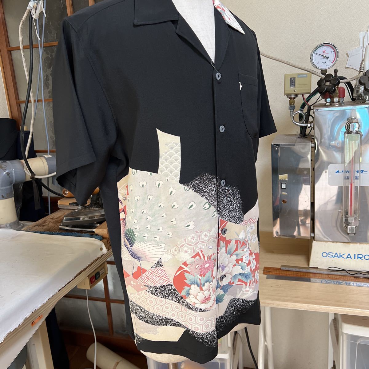 アロハシャツ着物リメイク 半袖 ハンドメイド 黒留袖 www.pn