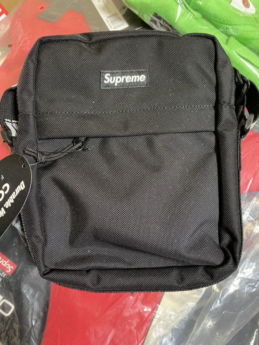 新品　supreme シュプリーム　ショルダーバック 黒 ナイロンキャンバス ブラック×ホワイト 18SS Supreme Shoulder bag_画像1