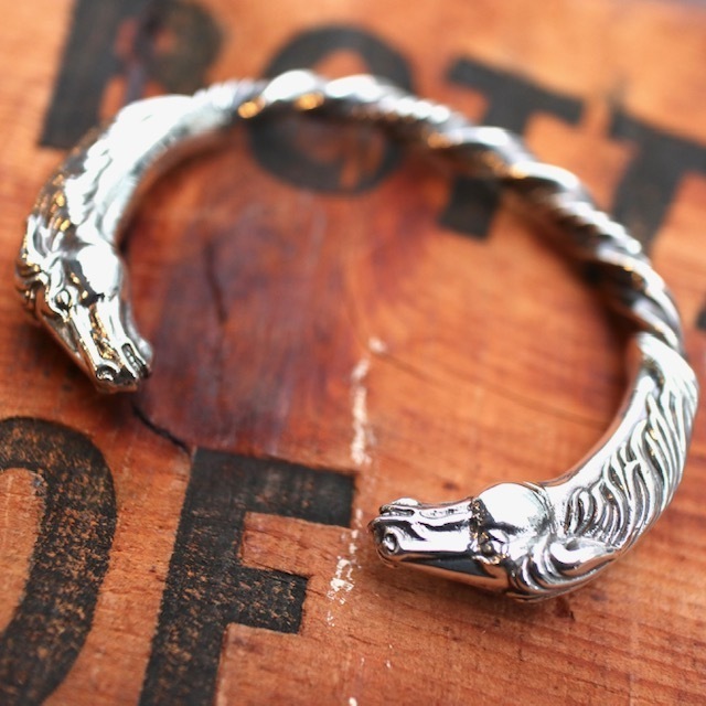 L size Peanuts&Co Peanuts Company horse twist hose twist bangle silver 925