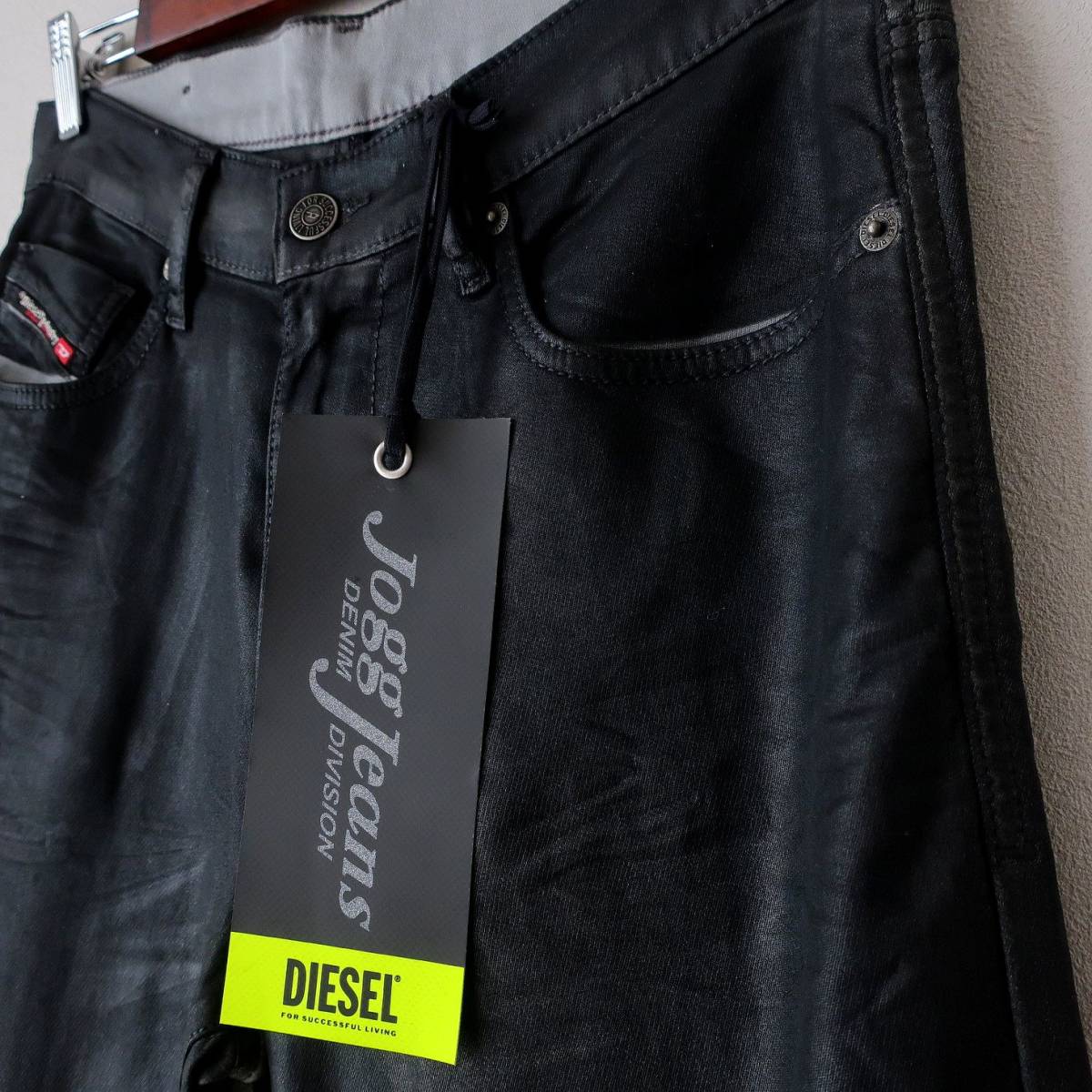 新品 DIESEL ジョグジーンズ スリム テーパード ストレッチ ジーンズ デニム リヨセル パンツ 黒 ブラック ディーゼル メンズ W30 Mサイズ_画像4