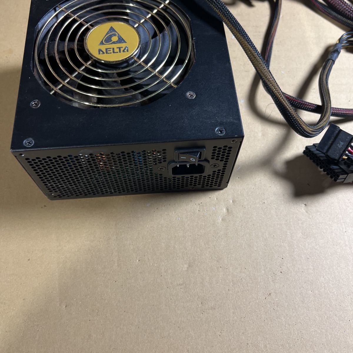 PC用電源 GPS-500EBD 電源 500W電源ユニット 動作未確認 送料 PC用電源 GPS-500EBD 電源 500W電源ユニット 動作未確認 送料