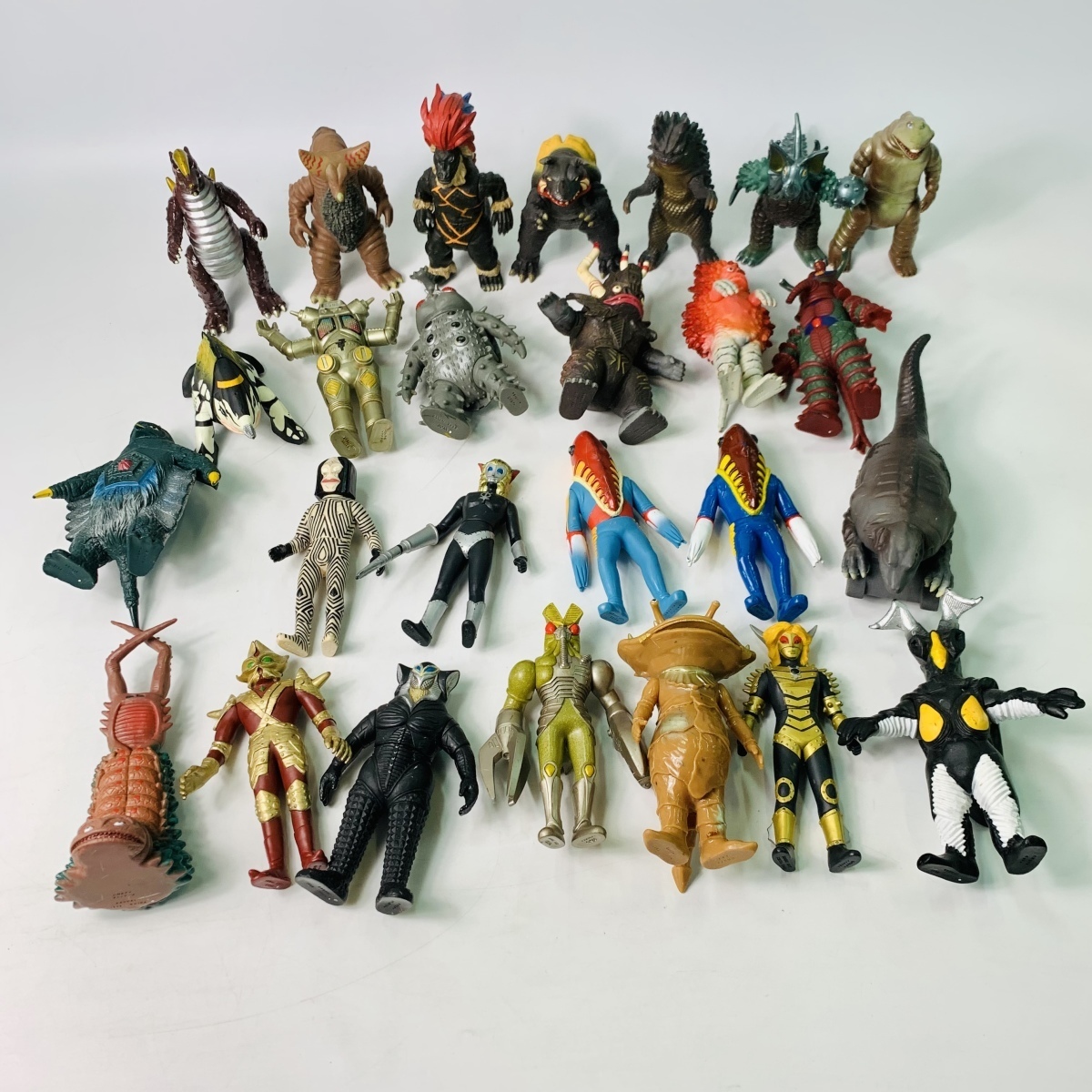 ウルトラマン怪獣 1990年代 まとめ売り 63体 ② ウルトラ宇宙人一覧 ウルトラマン ウルトラ怪獣 ソフビ 昭和
