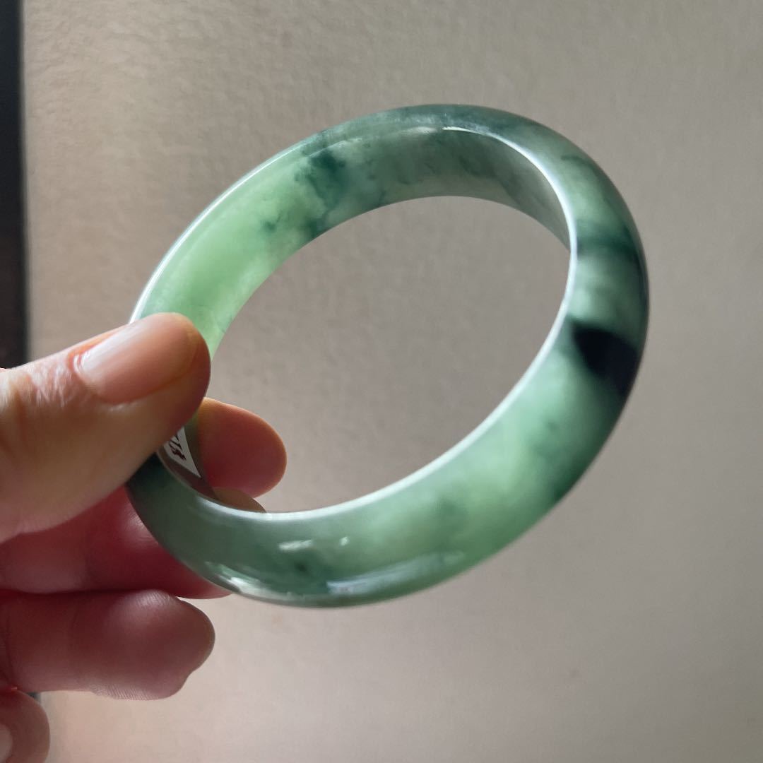 1800円 美しい 墨玉緑の腕輪58.7mm