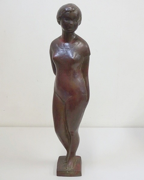 467☆山崎猛 （1998年没） ブロンズ像 女性立像 高さ：約59cm/重さ：約5.5kg_画像1
