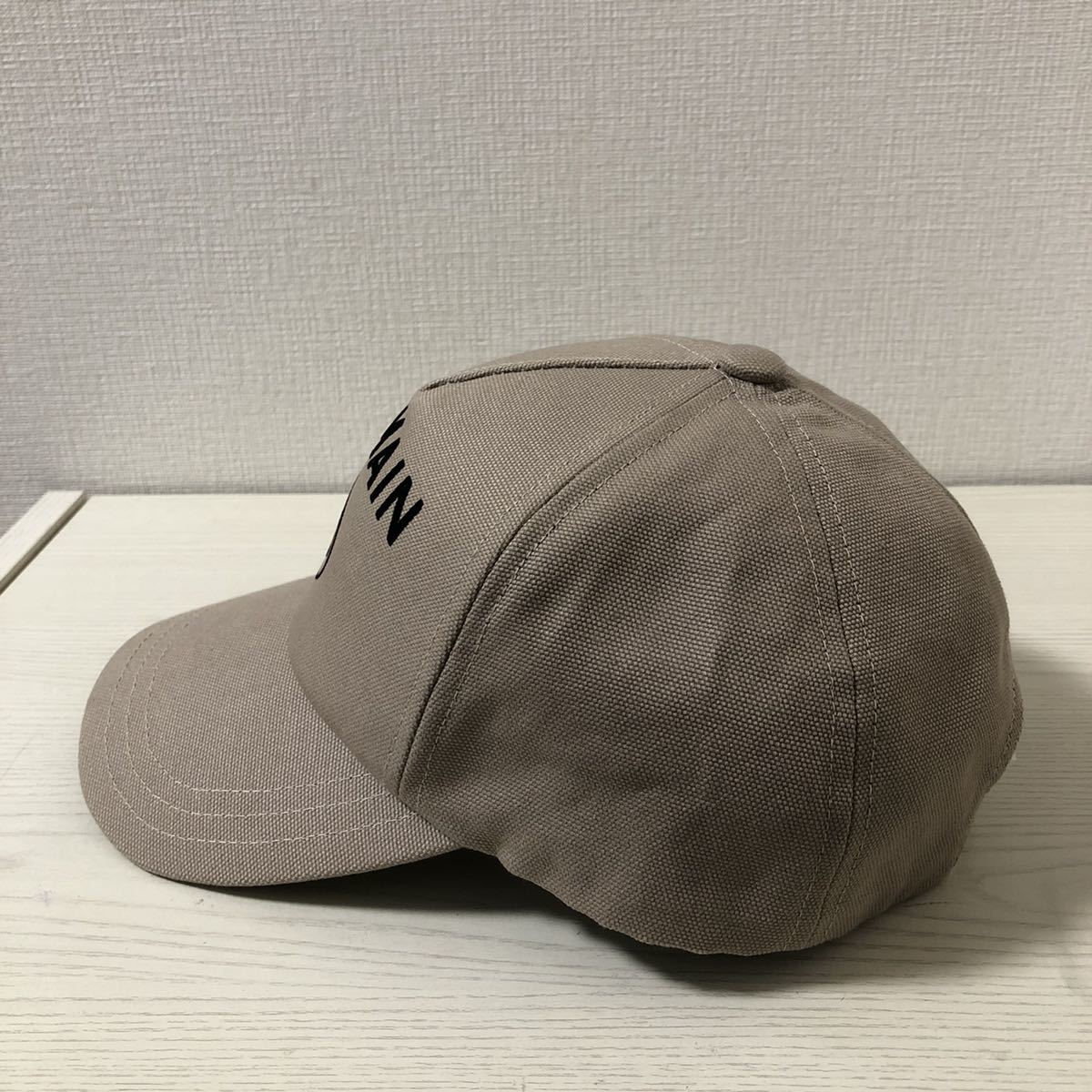 新品同様】BALMAIN バルマン キャップ ベージュ 帽子 ロゴ | sweatreno.com