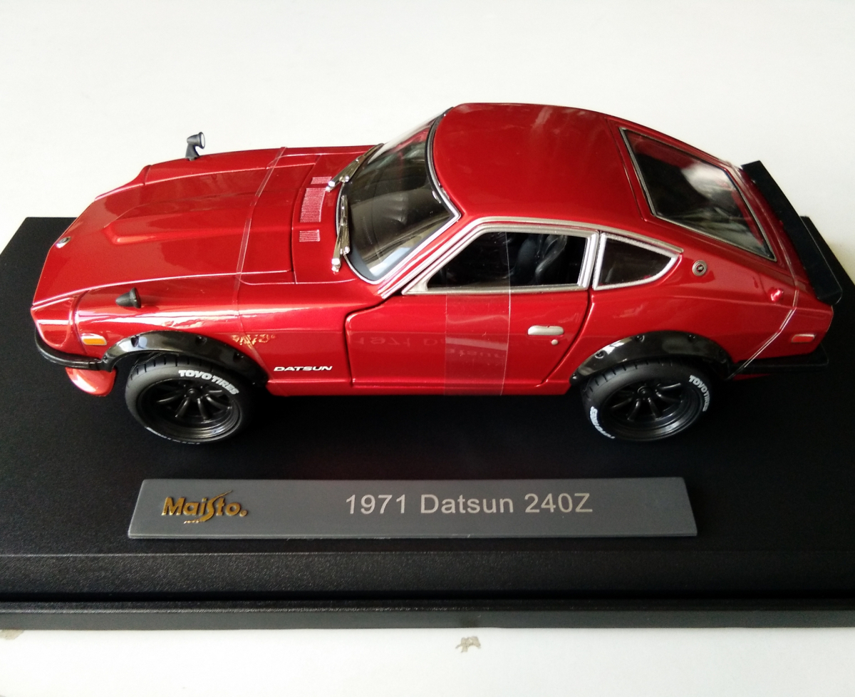 Maisto minicar 1/18 Datsun240Z 1971 year red 