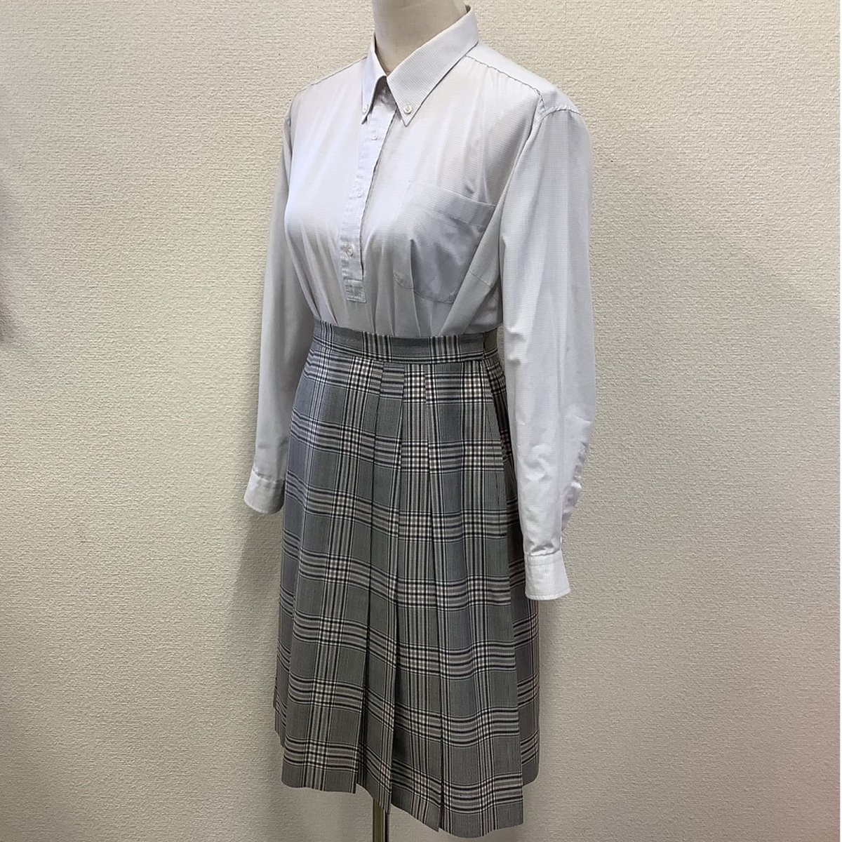 Y)I856 (中古) 福島県 本宮高校 (旧制服) スカート ブラウス 2点 Y)I856 (中古) 福島県 本宮高校 (旧制服) スカート ブラウス 2点