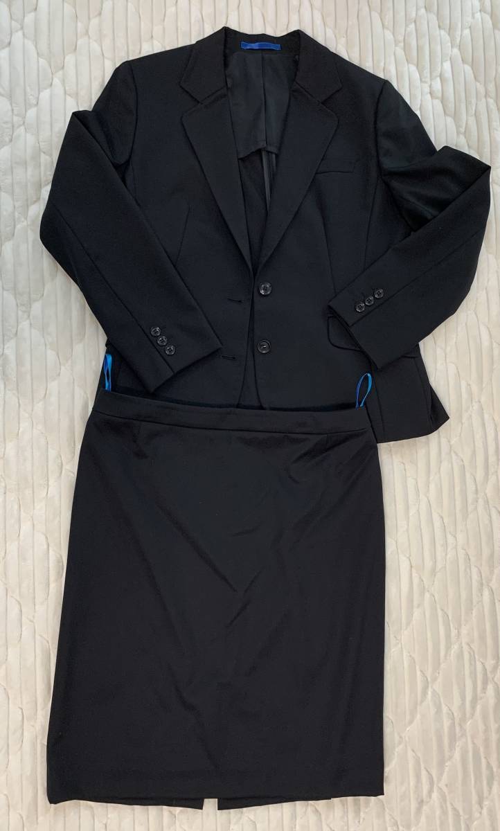 魅力的な Les mues スーパー100ウール　ブラック　スーツ　3L ひざ丈スカート
