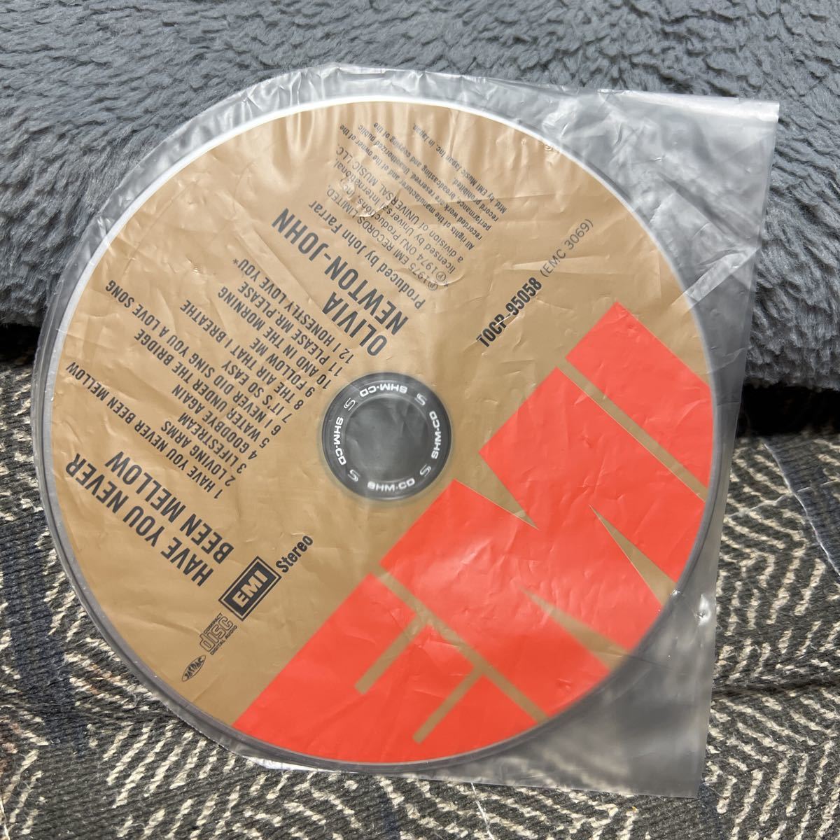 紙ジャケットCD オリビアニュートンジョン/ そよ風の誘惑　紙ジャケット仕様　TOCP-95058