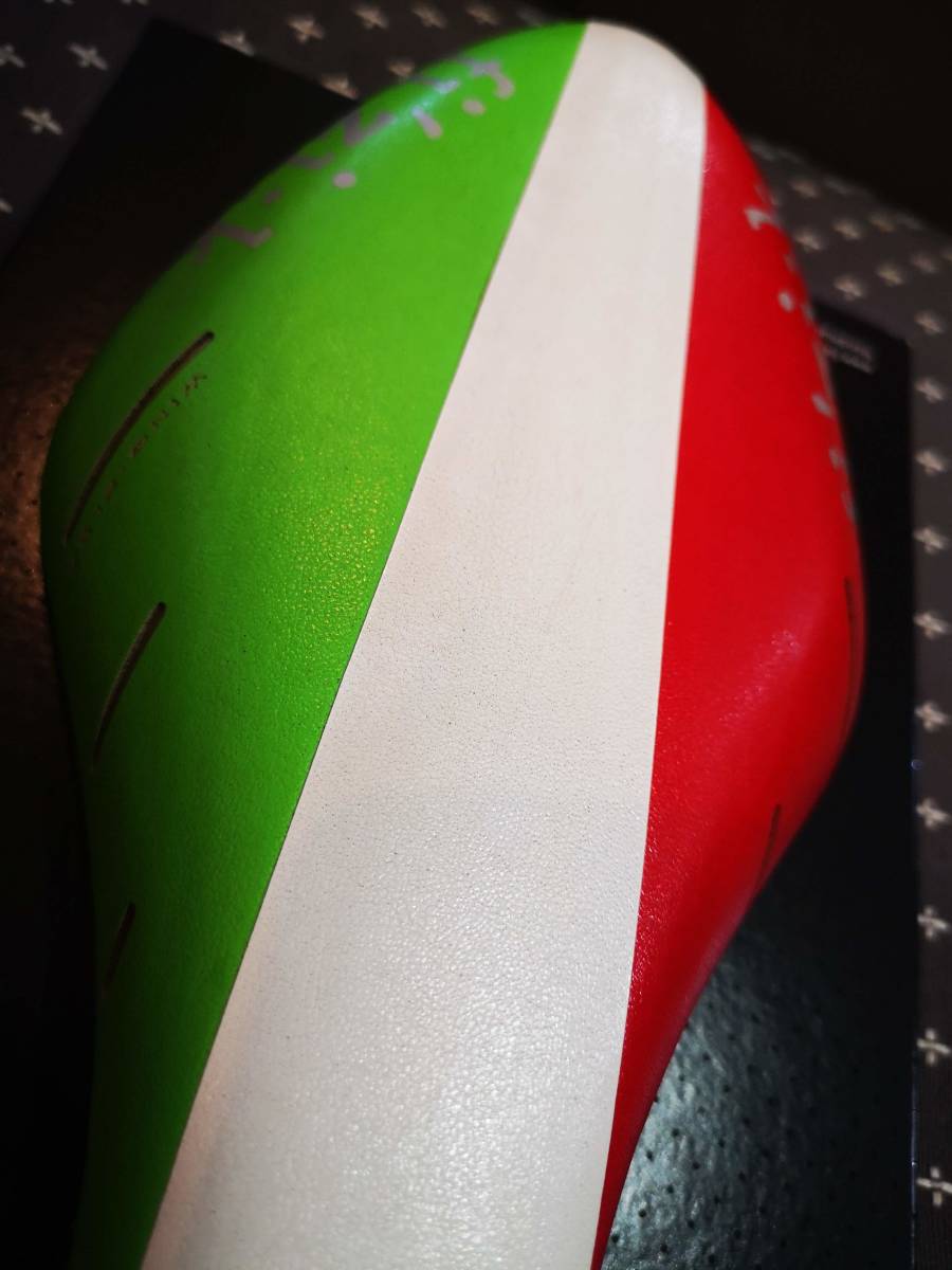 【正規品・箱付】ARIONE R3 Italian Tricolore★世界限定1000個★フィジーク アリオネ トリコローレ_画像9