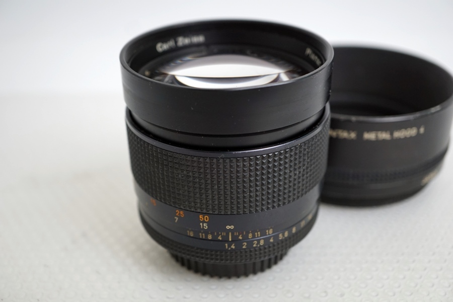 ○Carl Zeiss Planar T* 1.4/85 CONTAX レンズ-