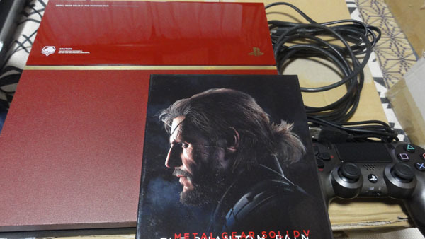 ○PS4 PlayStation4 CUH-1200A METAL GEAR SOLID V LIMITED PACK THE PHANTOM  PAIN EDITION 本体のみ SOLIDV メタルギア 限定版 5○