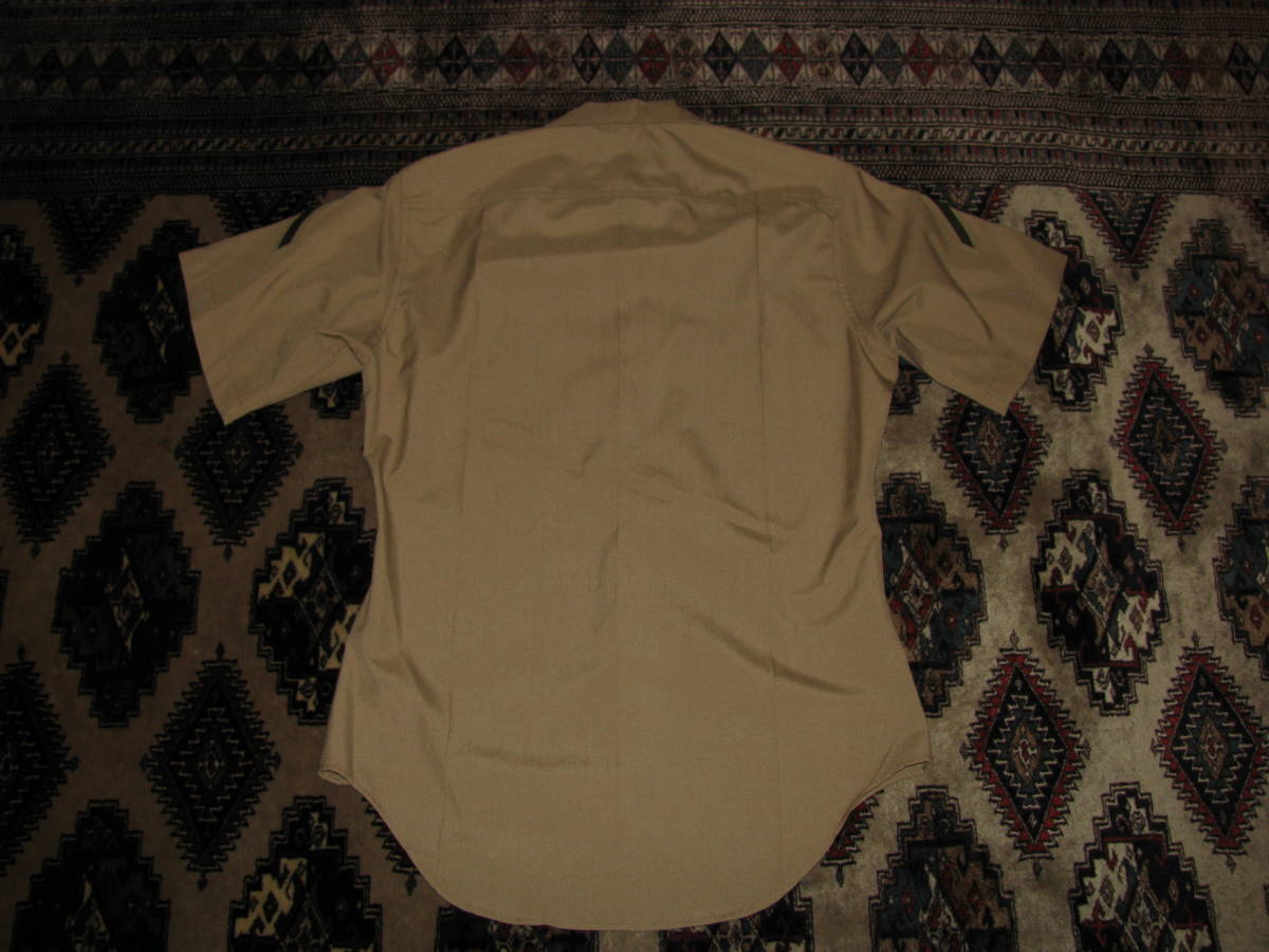 米軍実物 開襟 半袖 ミリタリーシャツ 15A 洗濯済み 中古美品_画像2