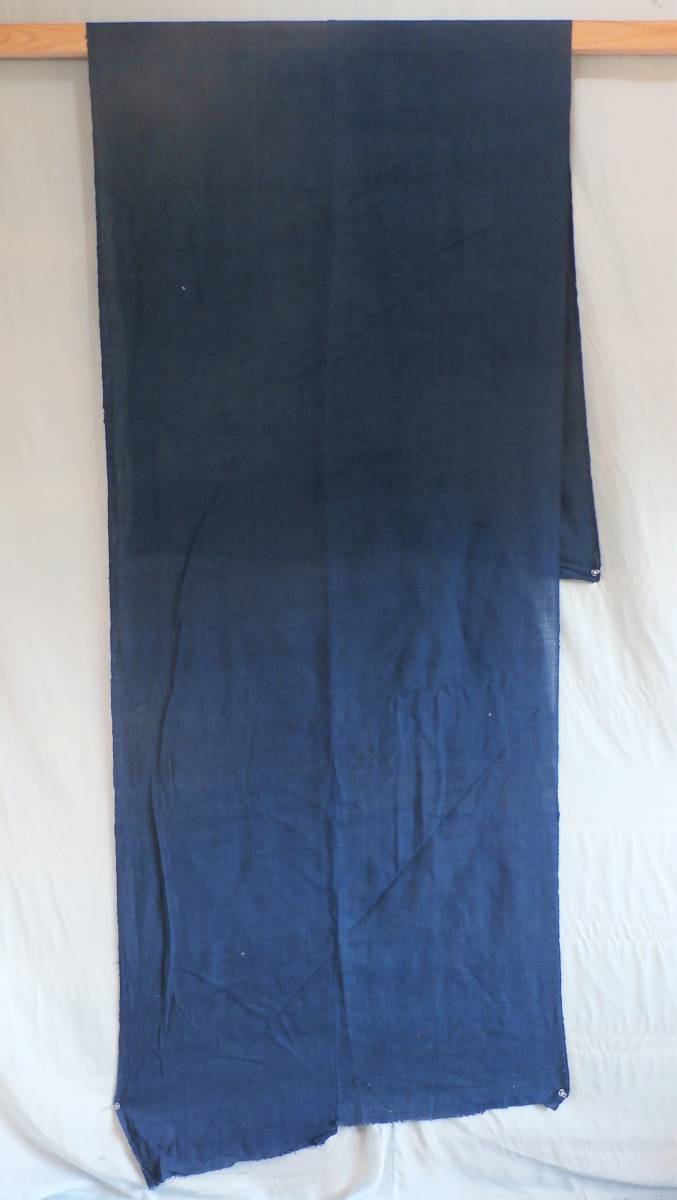 本藍染　蚊帳解き布　2.4メートル×70センチメートル　2巾　ハギレ　R　リメイク　素材　蚊帳　木綿　古布　藍染め　濃紺藍　　_画像1