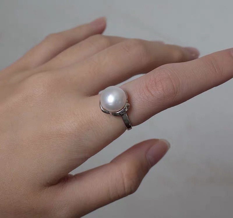 素敵な大粒本真珠のボリューム感で楽しめます♪珍しい天然ホワイトパール指輪♪6月の誕生石♪サイズ:9-20_画像1