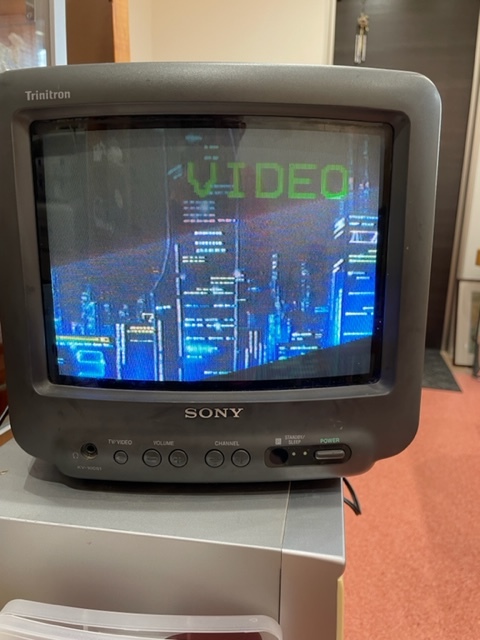 Yahoo!オークション - SONY KV-10DS1 10インチ 10型 Yahoo!オークション - SONY KV-10DS1 10インチ 10型