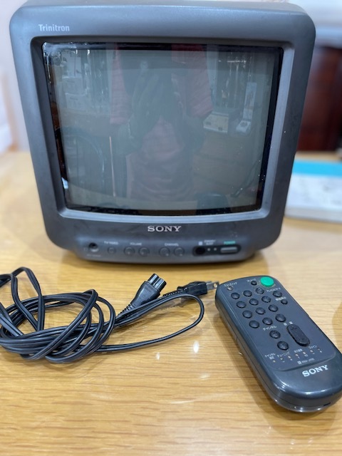 Yahoo!オークション - SONY KV-10DS1 10インチ 10型 Yahoo!オークション - SONY KV-10DS1 10インチ 10型