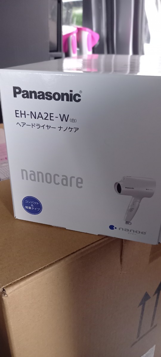Panasonicパナソニック　ナノケア EH-NA2E-W （白） 