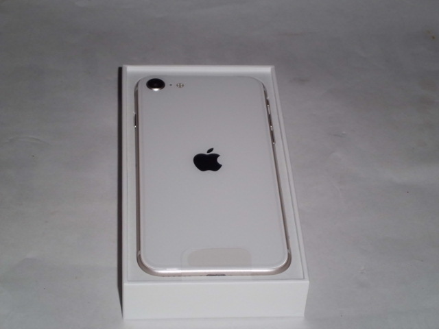 Apple iPhoneSE 第3世代 128GB SIMフリー SIMロック解除済み ホワイト