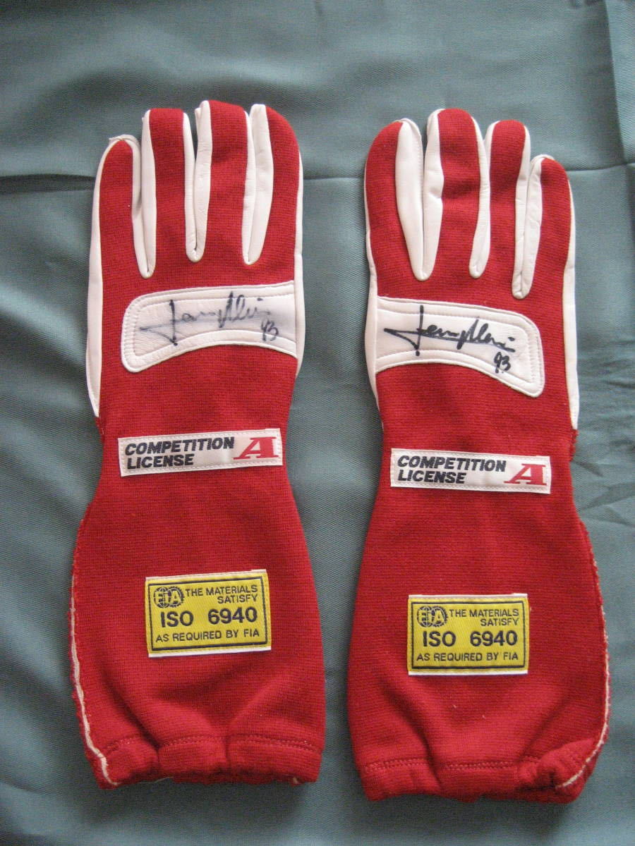 *** collection adjustment *** Jean *areji with autograph racing glove ***