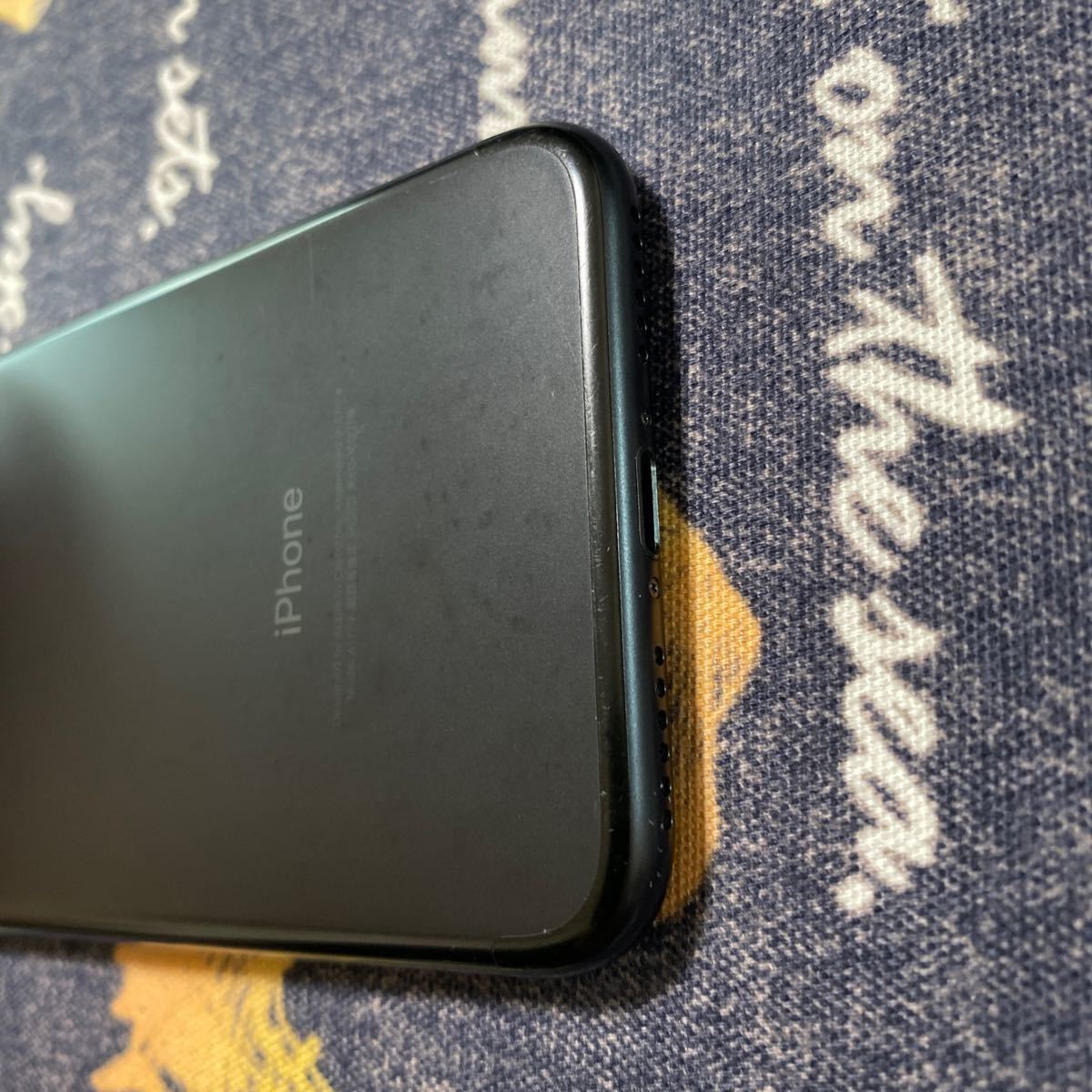 中古　simフリー　iPhone7 32gb バッテリー93% ブラック　docomo 