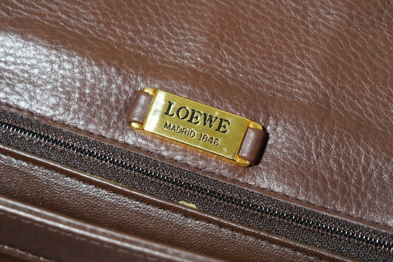 LOEWE ロエベ ショルダーバッグ 斜めがけ リアルクロコ クロコダイル エキゾチック レザー ボルドー ゴールド金具