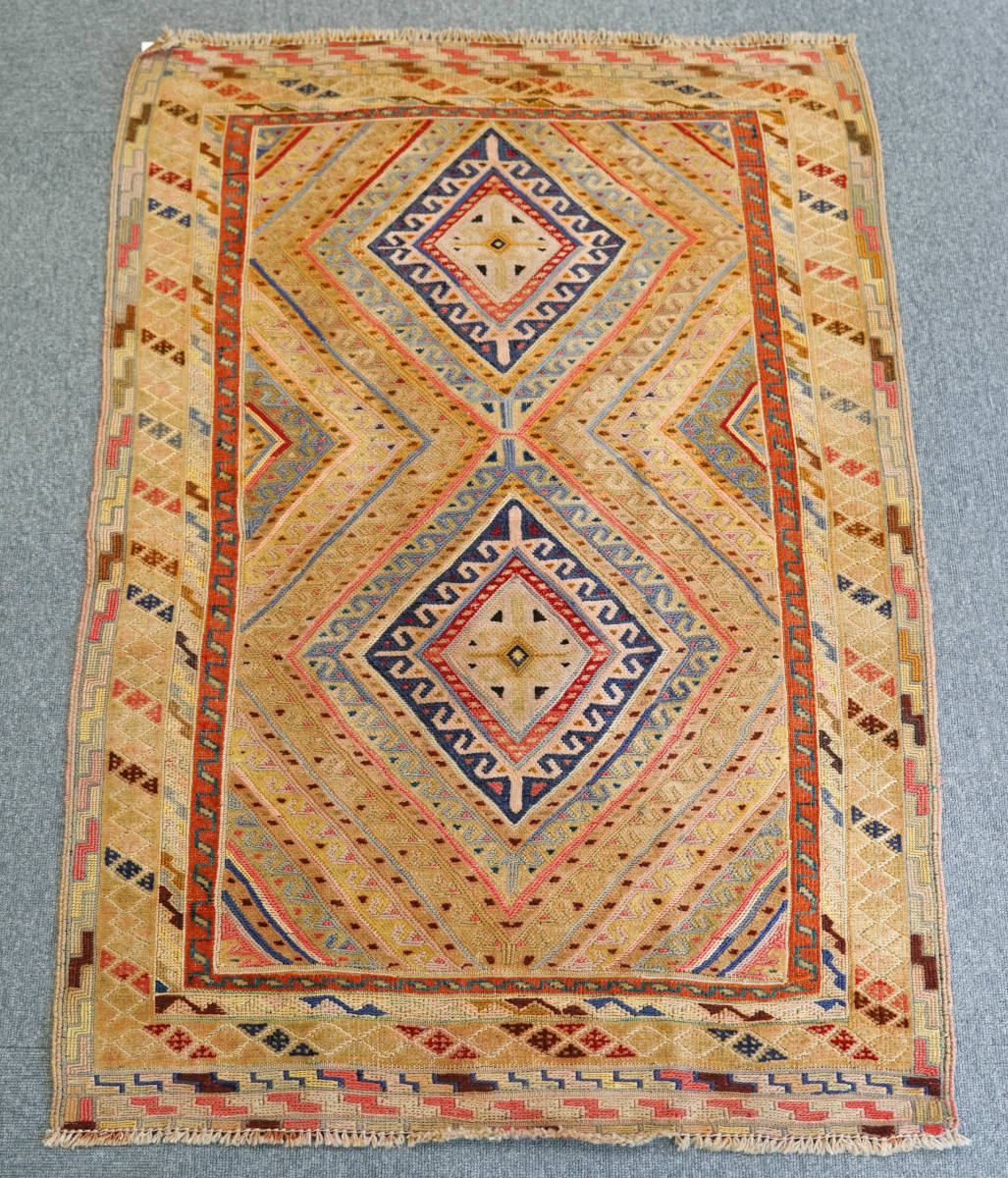 アフガニスタン マシュワニキリム 手織り絨毯 size:120㎝ × 80cm 
