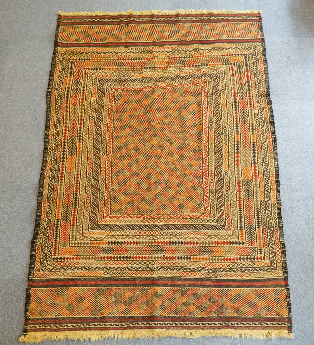 アフガニスタン オールド キリム 手織り絨毯 192×127cｍ リビングラグ 