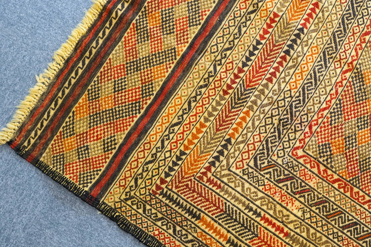 アフガニスタン オールド キリム 手織り絨毯 192×127cｍ 　リビングラグ　　　　　　　　　