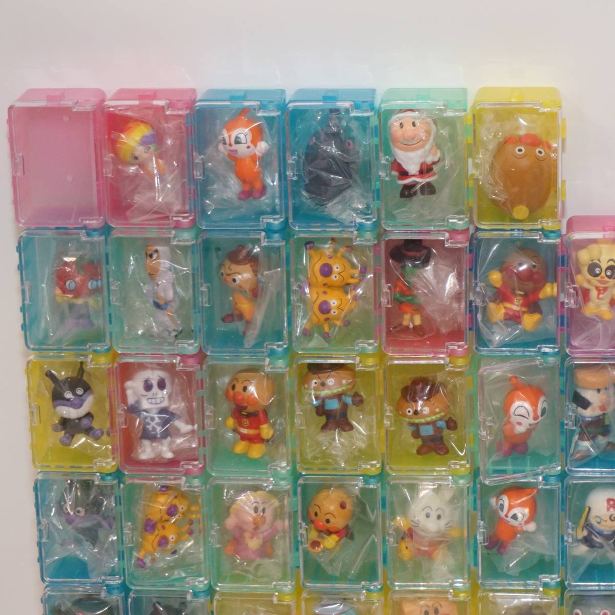 アンパンマンミュージアムコレクション まとめて 83個セット アンパンマンミュージアムコレクション まとめて 83個セット