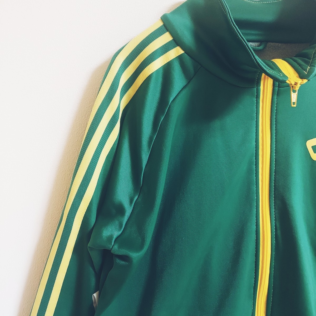 8-30 90's古着adidas ジャージ緑黄 トレフォイル 万国旗タグ 8-30 90's古着adidas ジャージ緑黄 トレフォイル 万国旗タグ
