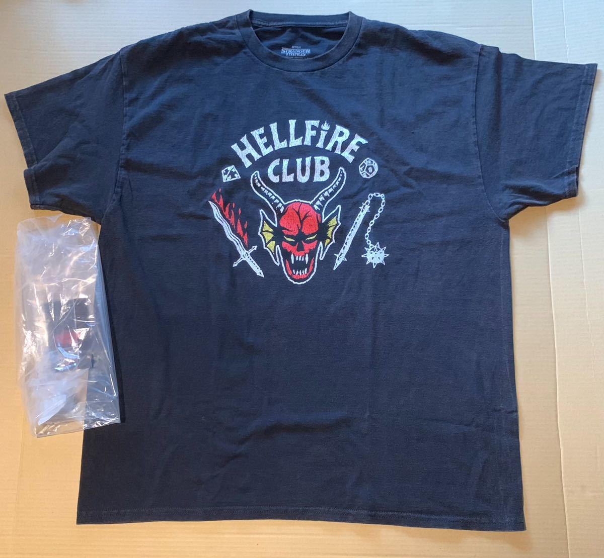 STRANGER THINGS HELLFIRE CLUB ヴィンテージ加工 オフィシャル Tシャツ タグ付き ストレンジャーシングス Netflix ネットフリックス Eddie_画像1