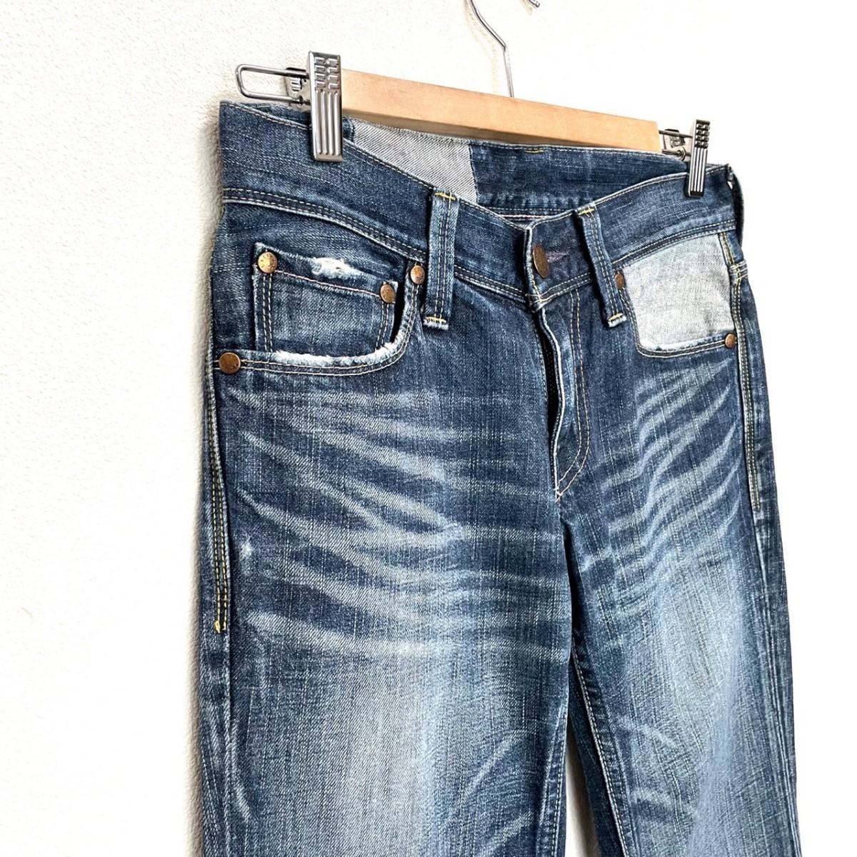 【美品】Levi's/リーバイス　ブーツカットジーパン　 デニムパンツ　 インディゴブルー　人気　927-03