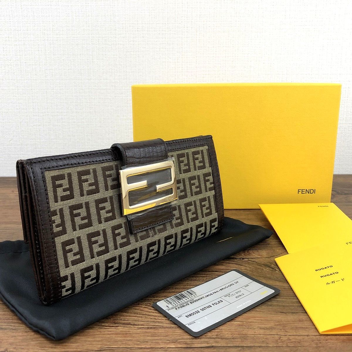 ☆送料無料☆ 極美品 FENDI 長財布 8M0032 ズッカ柄 マンマ マンマルガード 箱付き 22