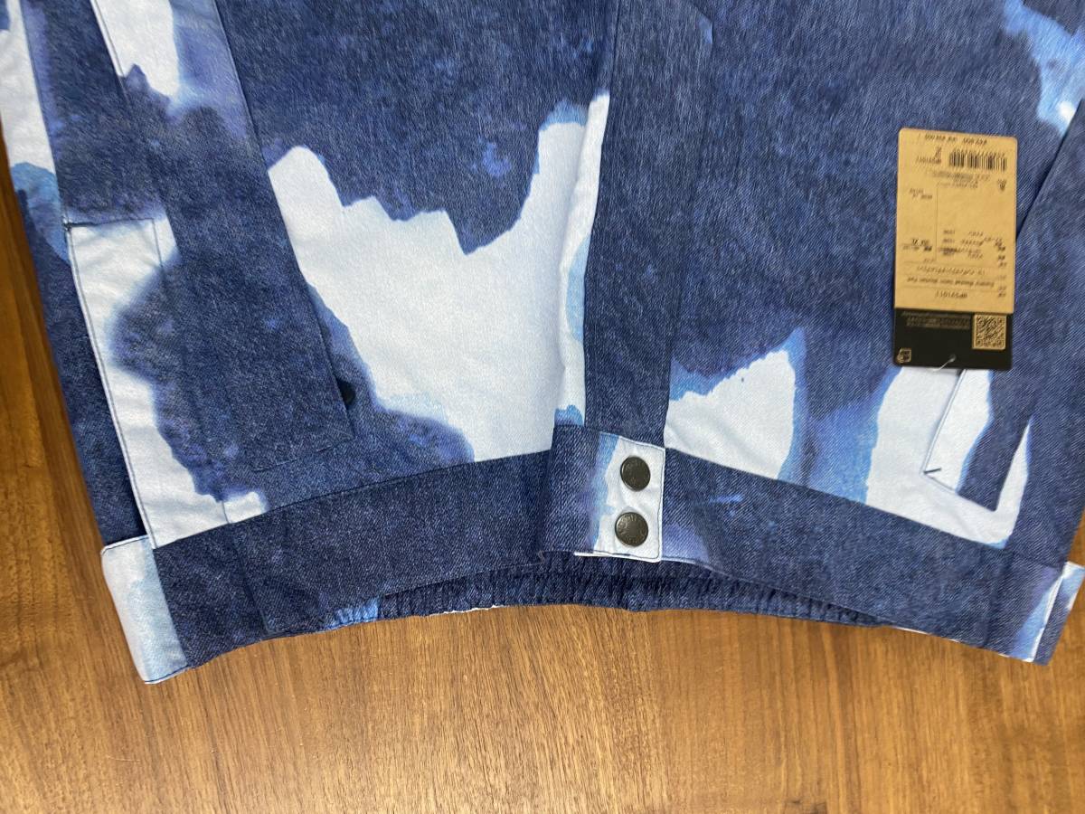 Supreme × THE NORTH FACE 21AW Bleached Denim Print Mountain Jacket
