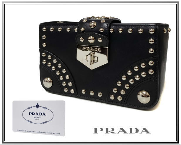 ☆美品PRADA/プラダ 1N1843 スタッズ コインケース付ミニポーチ/スマホケース/小物入れ ミニクラッチバック送料税込み！_画像1