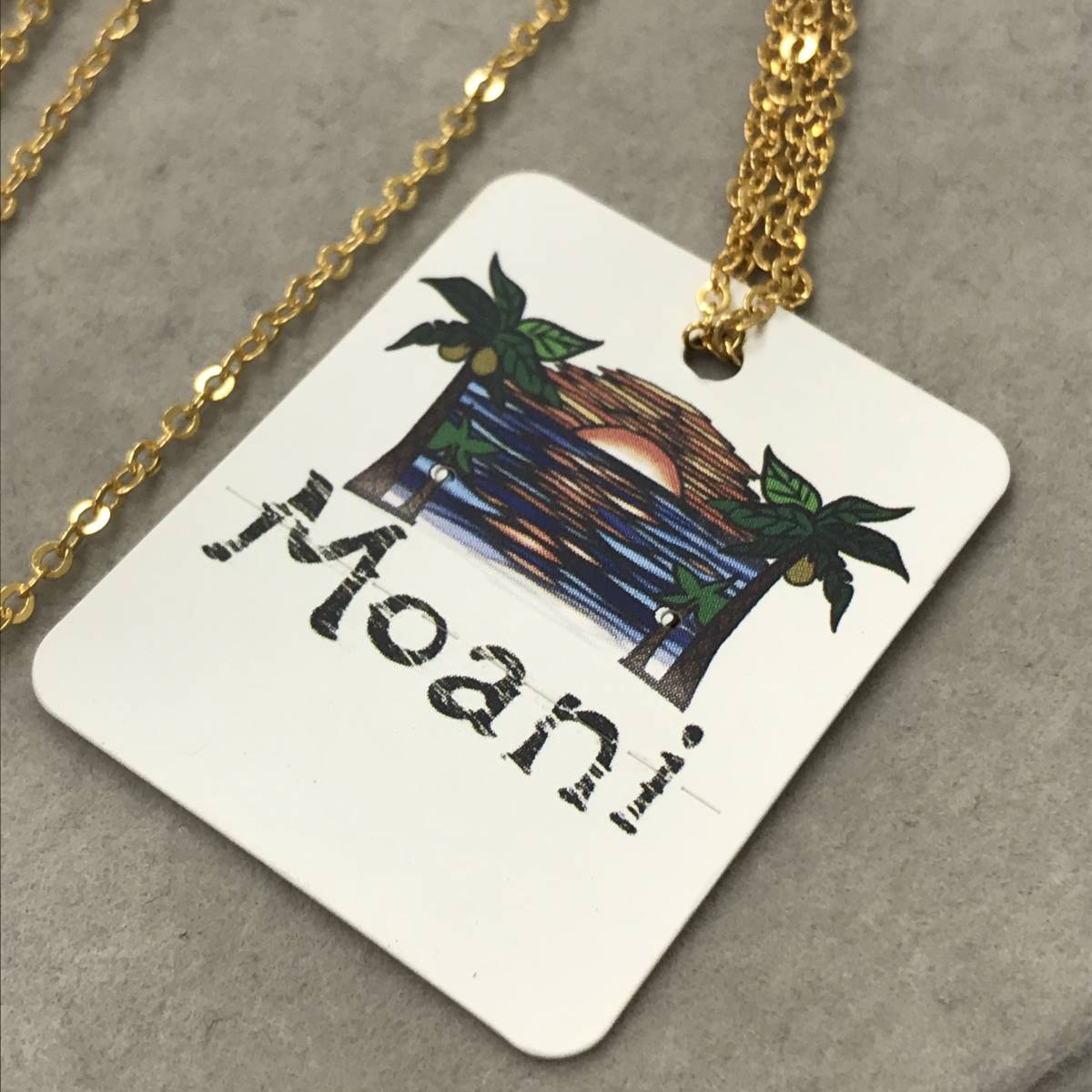 未使用 Moani LOVE ネックレス ハワイ 香りを運ぶそよ風 ブランド レディース チャーム アクセサリー シンプルハワイアンジュエリー モアニ