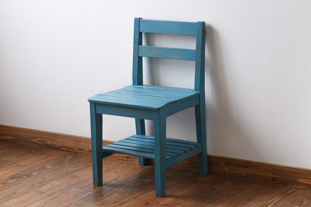 R-031305 ペイント家具　棚付き　インテリアの差し色にもおすすめの木製チェア(キッズチェア・椅子)