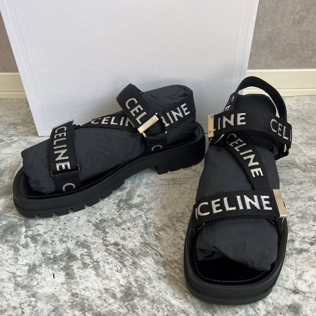 ヤフオク! - 翌日お届け♪【大人気☆正規品☆】CELINE LEO ST...