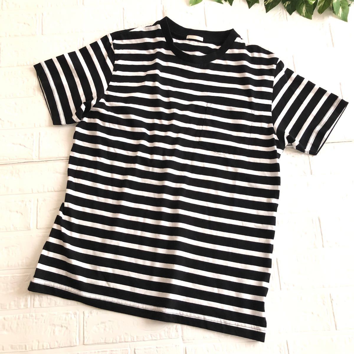 Paypayフリマ Gu ジーユー モノトーン 白 黒 ホワイト ブラック ボーダー カットソー Tシャツ メンズ トップス ポケットtシャツ M Paypayフリマ Gu ジーユー モノトーン 白 黒 ホワイト ブラック ボーダー カットソー Tシャツ メンズ トップス ポケットtシャツ M