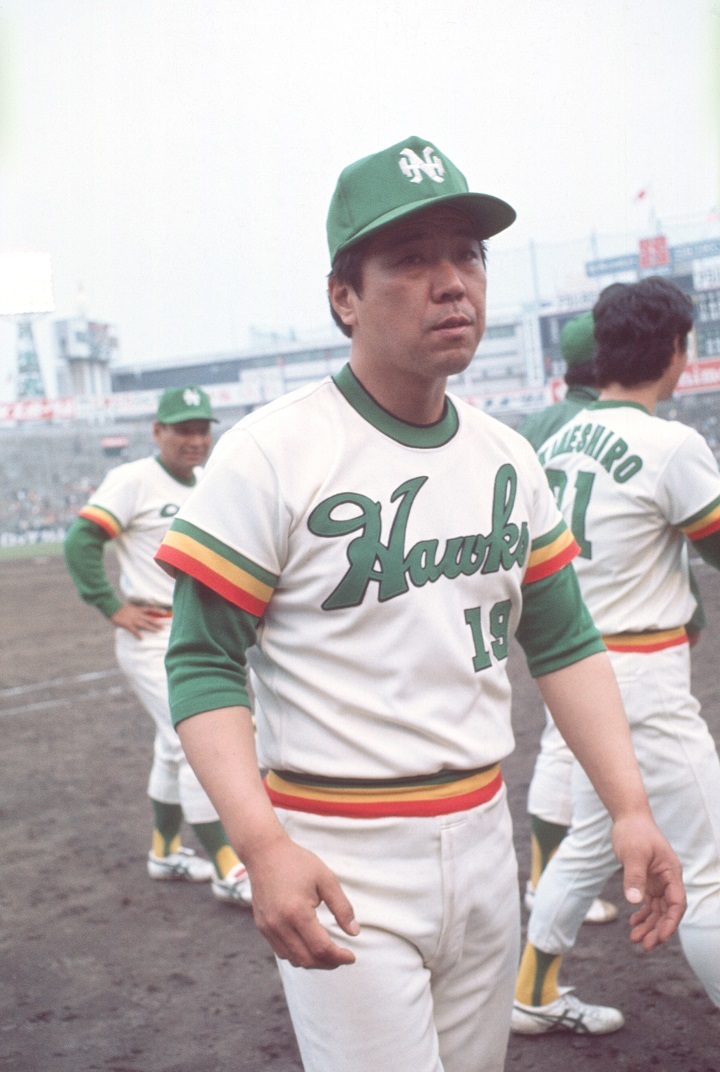 Yahoo!オークション - 野村克也 Lサイズ 1977年 南海ホークス Yahoo!オークション - 野村克也 Lサイズ 1977年 南海ホークス