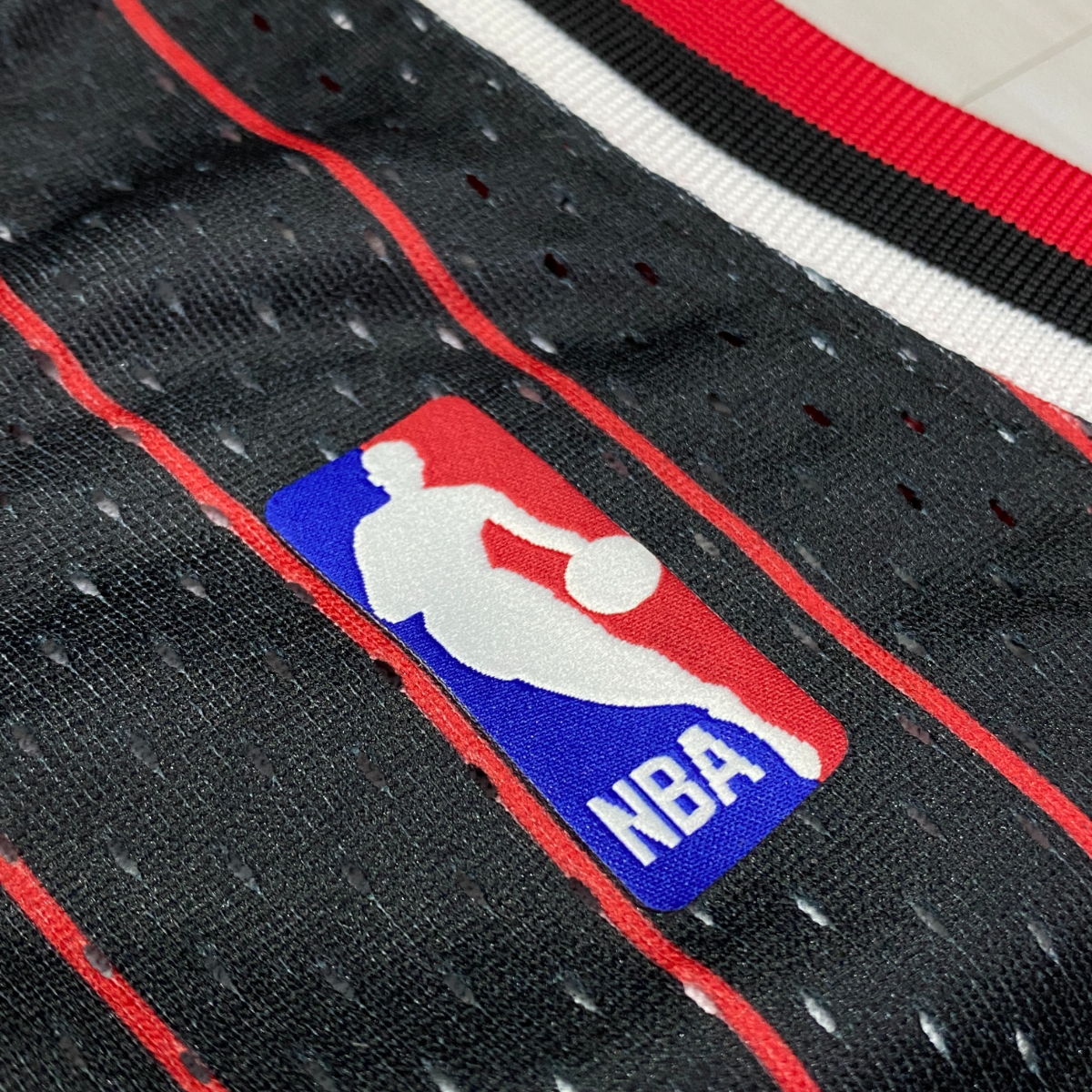 USA正規品 【L】 Mitchell＆Ness ミッチェル＆ネス NBA HWC シカゴ ブルズ Bulls スコッティ ピッペン PIPPEN ＃33 バスケシャツ 黒 赤_画像4