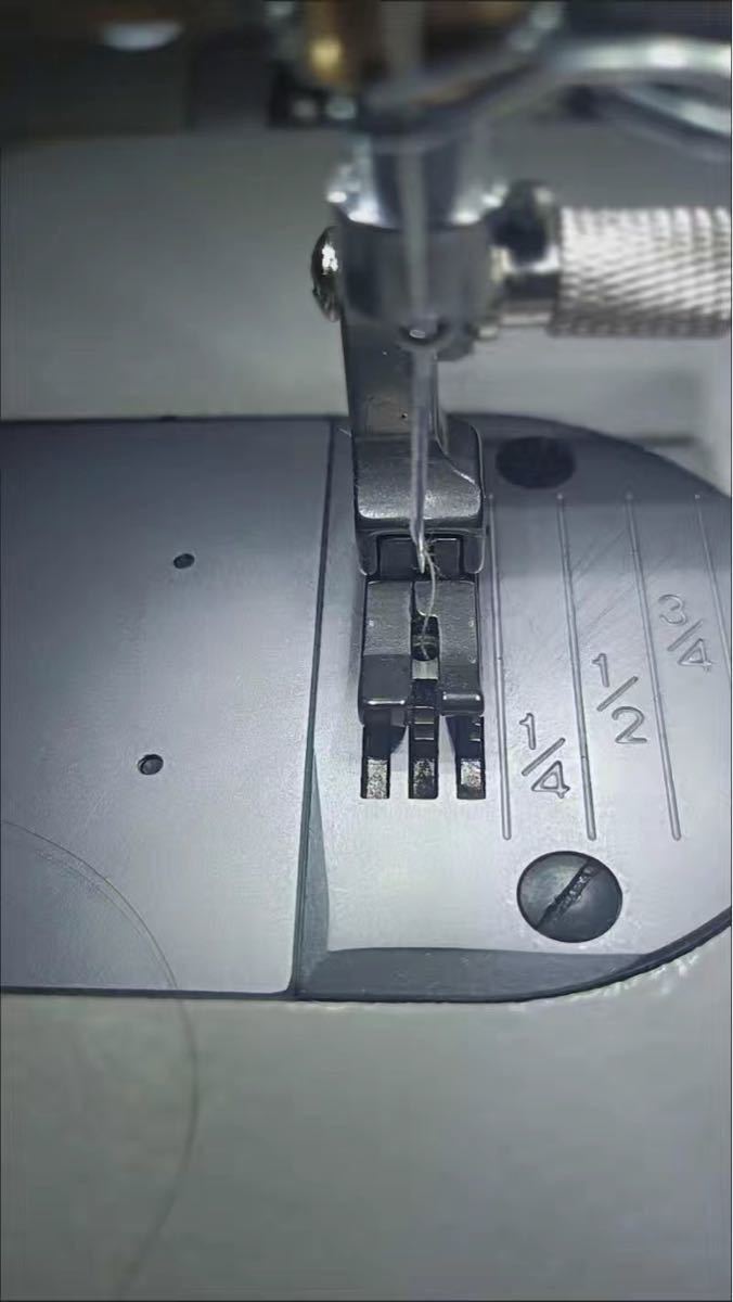 工業用・職業用ミシン ミシン押え 段付き 段押さえ 1mmステッチ ステッチ押さえ 右/左端ガイド1/32  ２点セット