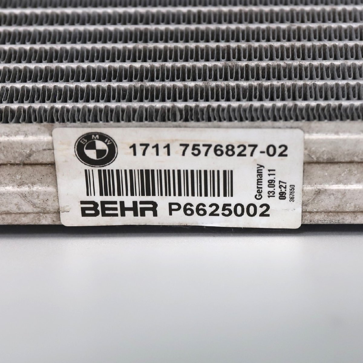 [B-18]BMW F01 750i 圧力試験済み ラジエーター インタークーラー用 17117576827 F02 F03 F04 KA44 中古_画像4