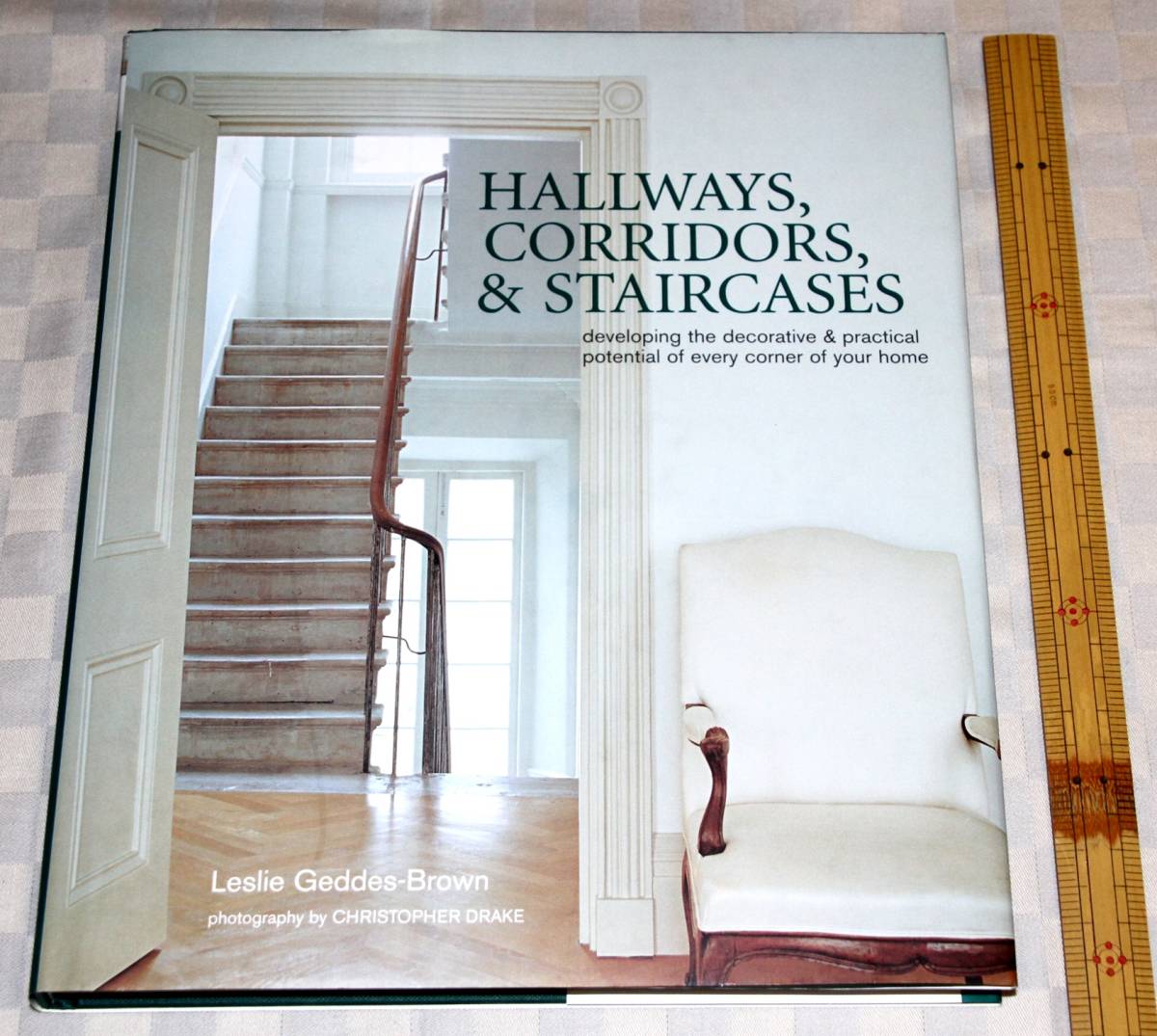 洋書　Hallways, Corridors & Staircases: Decoration, Storage and Display 　廊下、回廊、階段 　2002年 　大型　 中古本　_画像3